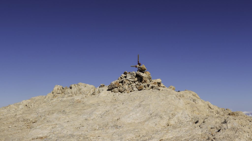 Trekking to Pachnes summit, the highest peak in White Mountains.
